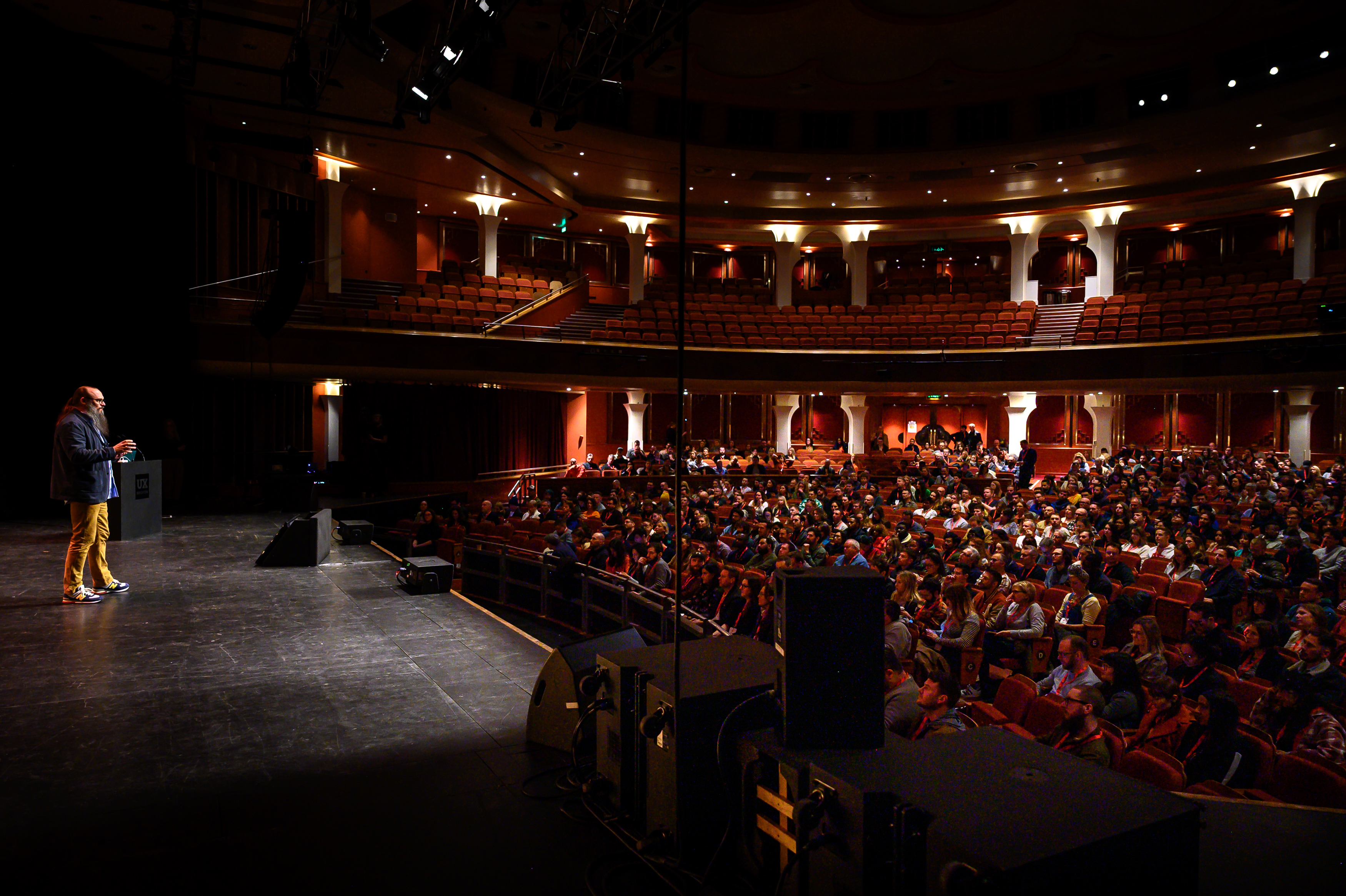 Background 52499337095